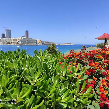 Waterfront Panorama Massive Three Bedrooms Flat 8s * Sliema