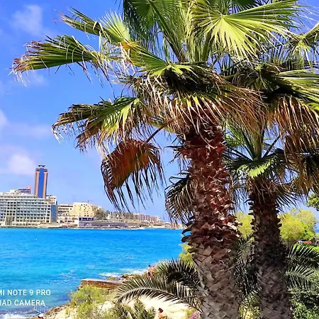 Apartment Waterfront Panorama Massive Three Bedrooms Flat 8s *