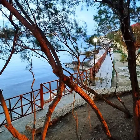 Waterfront Panorama Massive Three Bedrooms Flat 8s Apartment